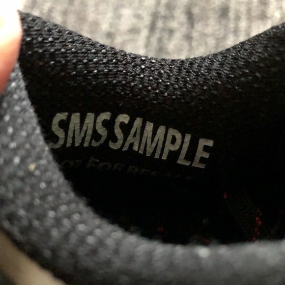 Men’s Under Armour Clutch 2 Shoes. Black / White. Size 9 Men’s. Never Worn - Picture 10 of 10